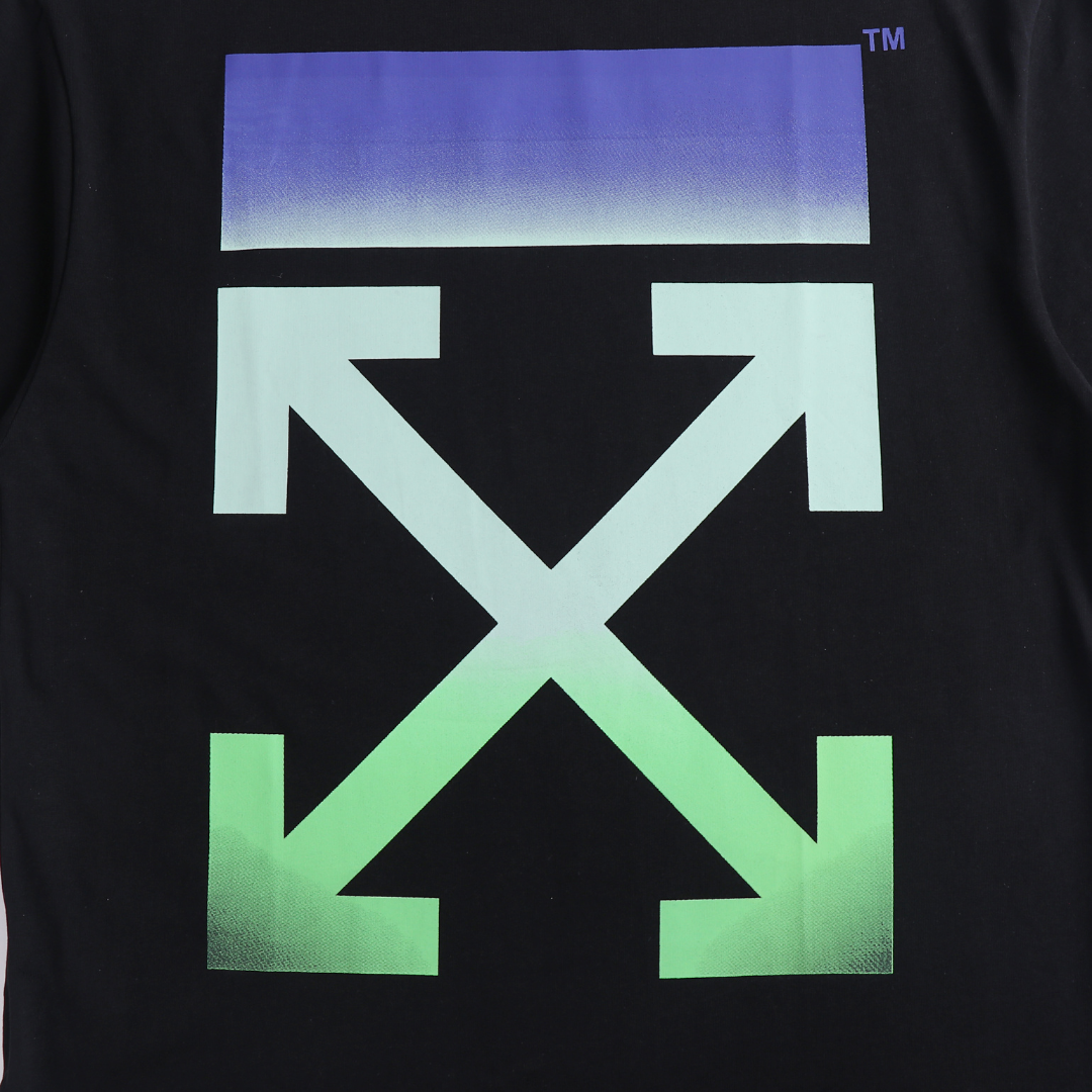 Camiseta con monograma Off
