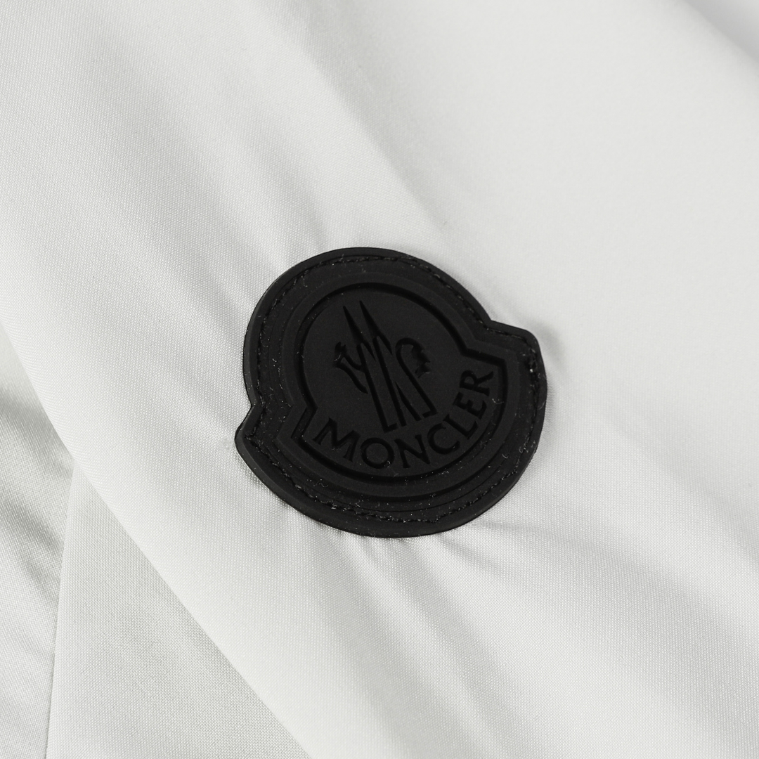 Coupe-vent Moncler Monogram