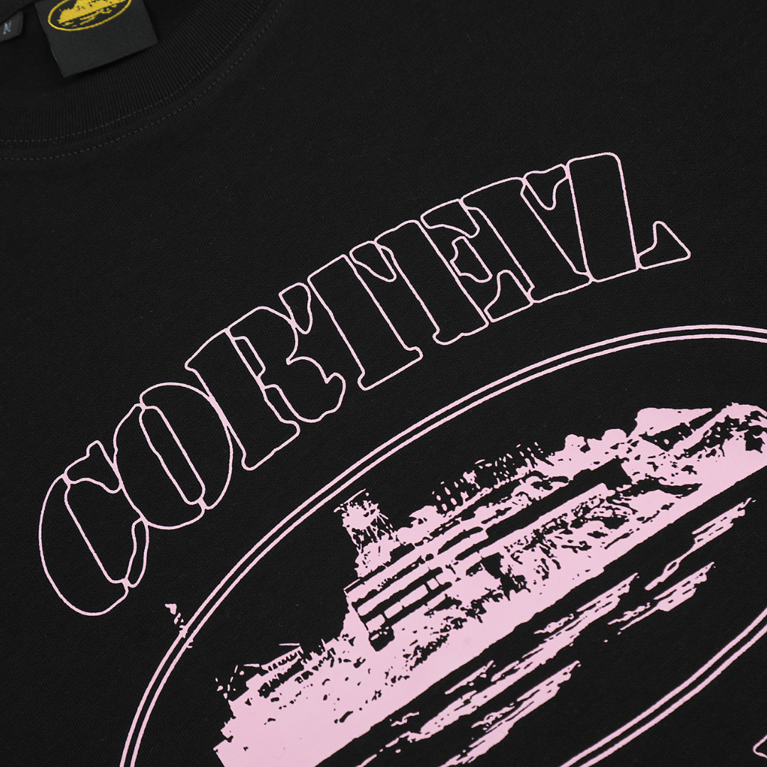 Camiseta negra Rules The World