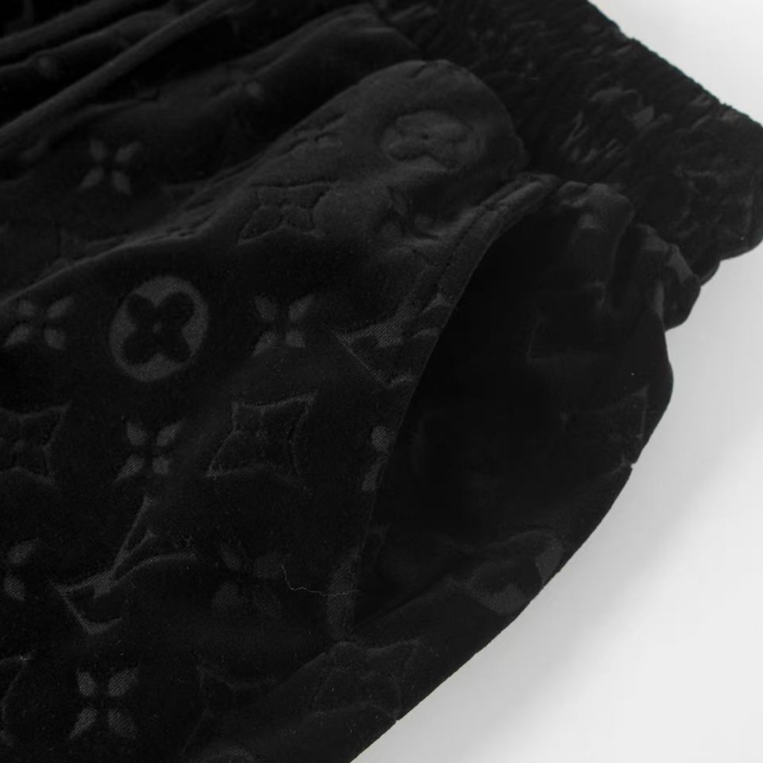 Lv Shorts