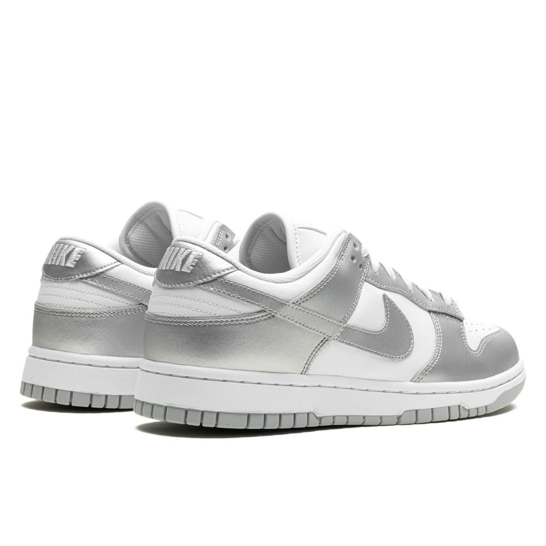 Dunk Low "Metallic Silver"