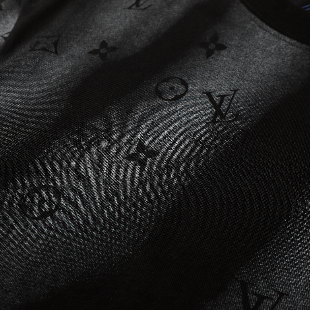 Lv T-shirt
